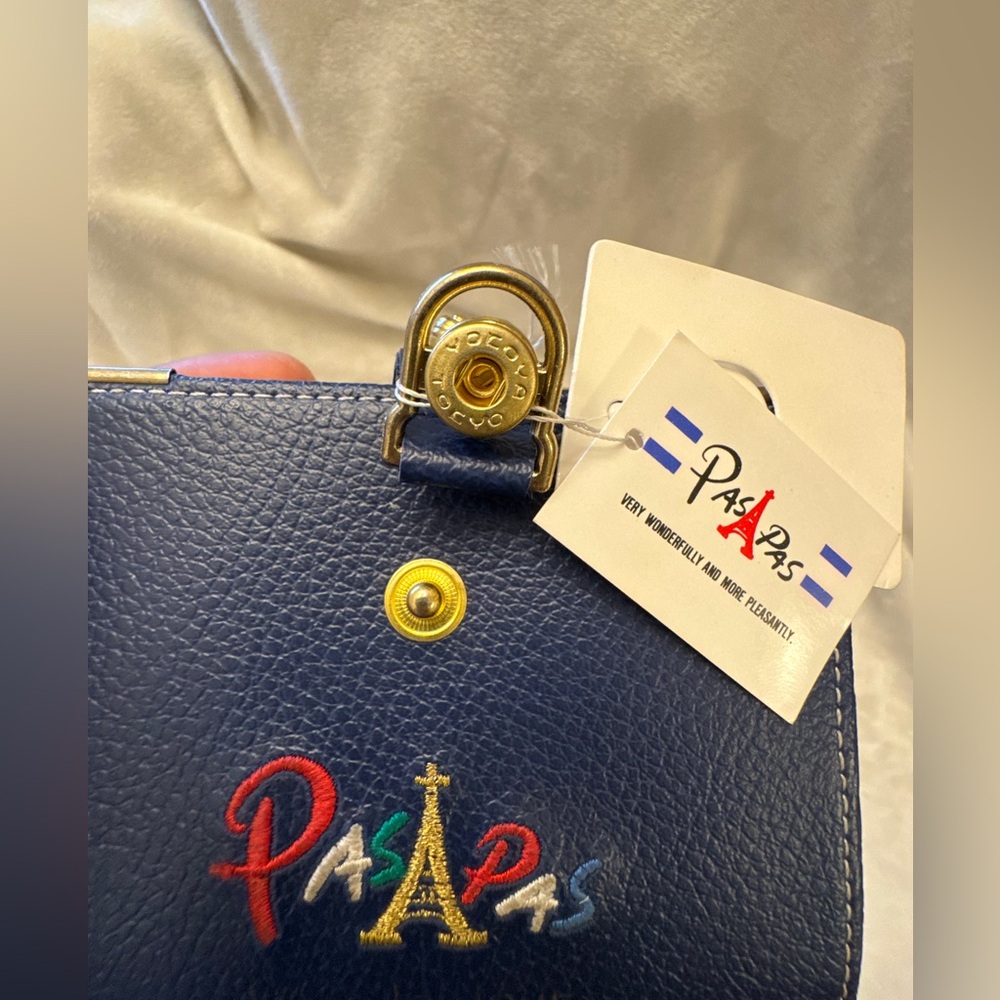 PasApas Wallet with Embroidered Design - Picture 7 of 10